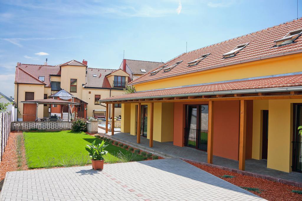 Pension Cizek Mikulov Zewnętrze zdjęcie